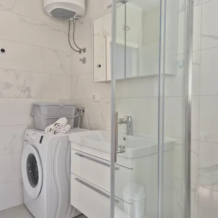 Nikol Apartment