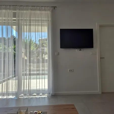 Nikol Apartment